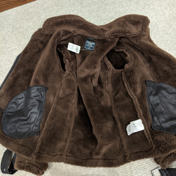 Jacket - Picture 5 of 10